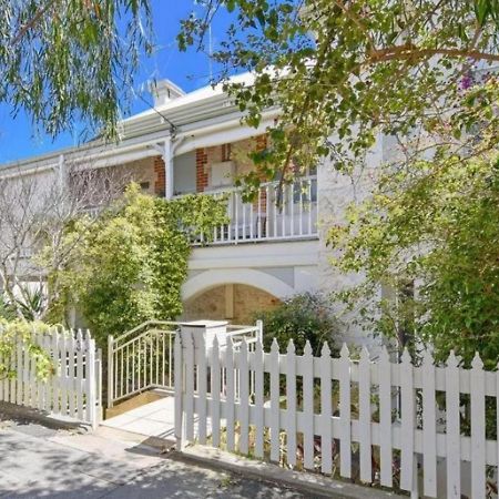 West Perth 아룬델's 부티크 어코모데이션 B&B 외부 사진