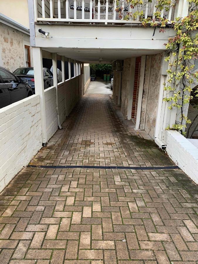 West Perth 아룬델's 부티크 어코모데이션 B&B 외부 사진