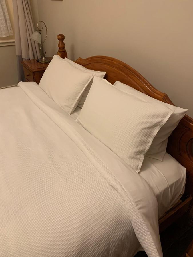 West Perth 아룬델's 부티크 어코모데이션 B&B 외부 사진