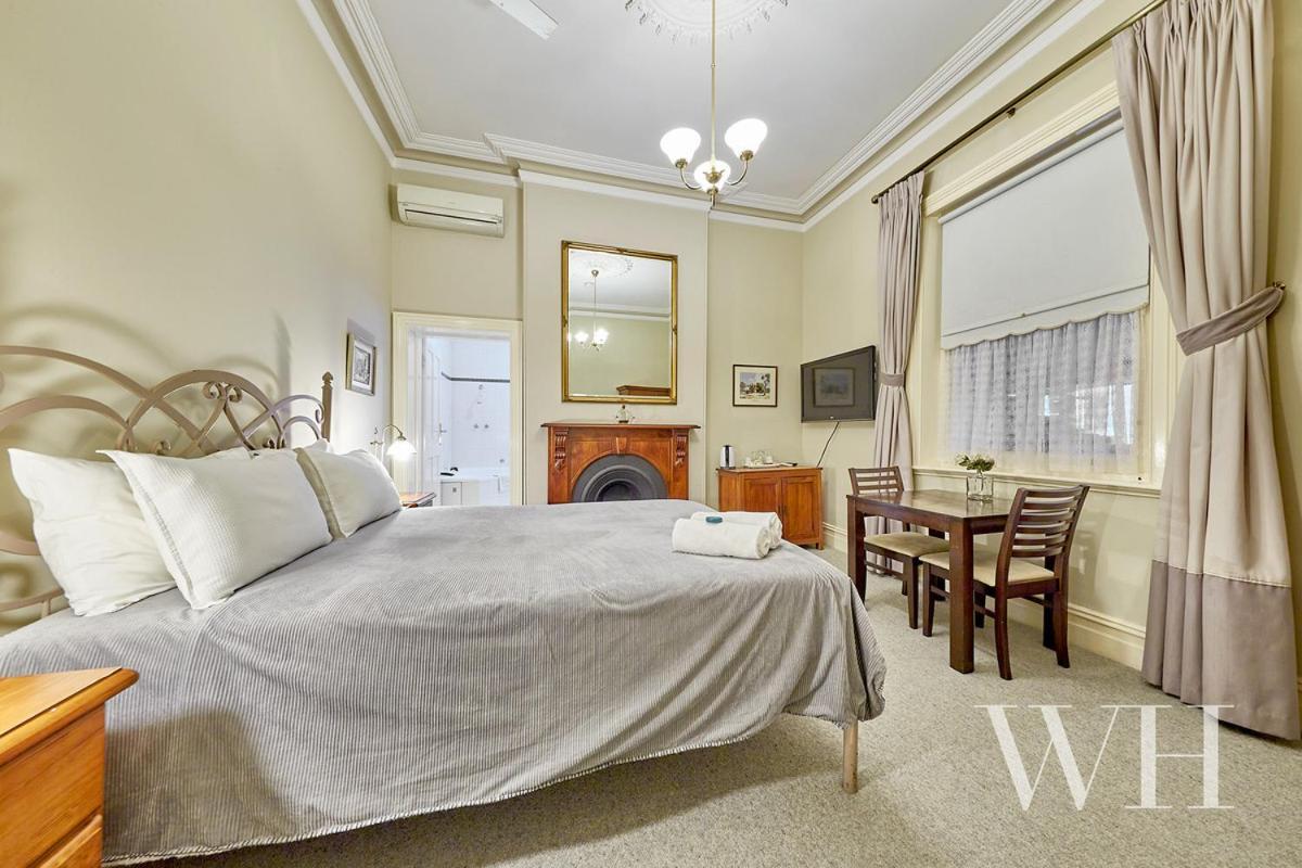 West Perth 아룬델's 부티크 어코모데이션 B&B 외부 사진