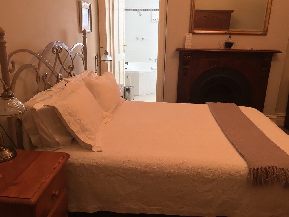 West Perth 아룬델's 부티크 어코모데이션 B&B 외부 사진