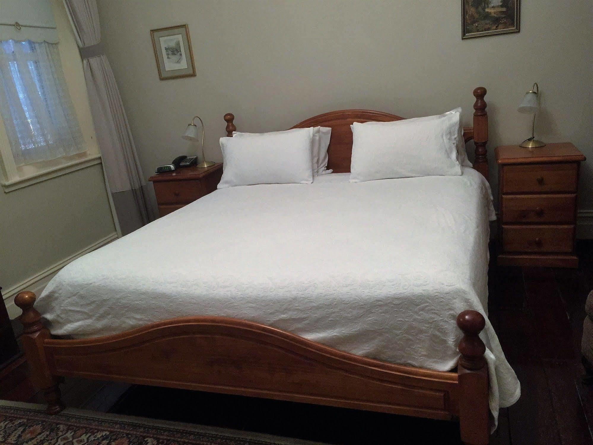West Perth 아룬델's 부티크 어코모데이션 B&B 외부 사진